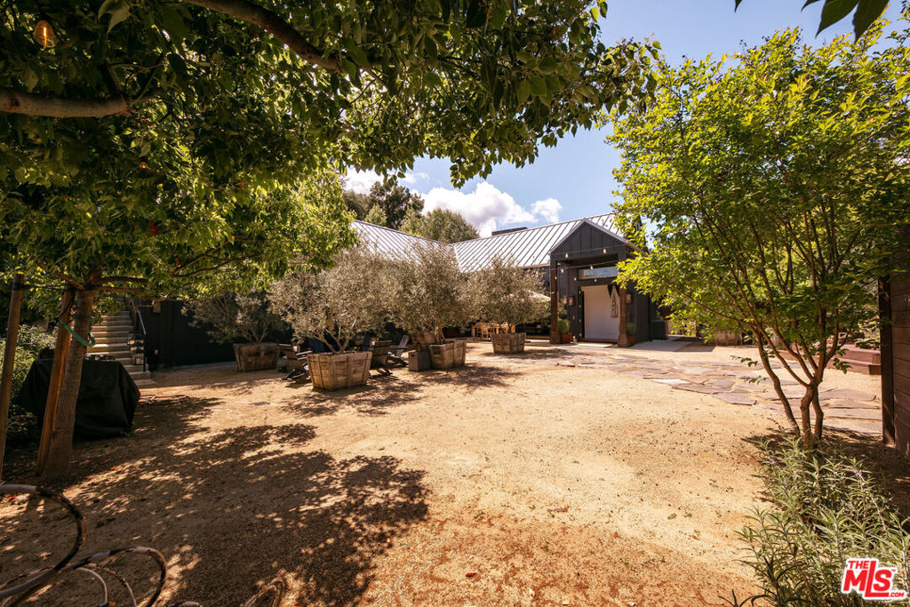 28960 Crags Drive Property Photo 19