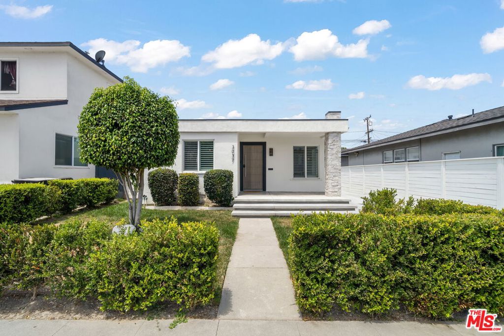 3037 Pacific Avenue Property Photo 1