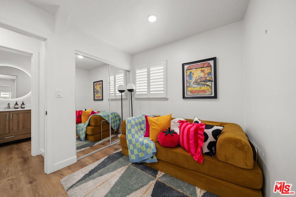 3037 Pacific Avenue Property Photo 16