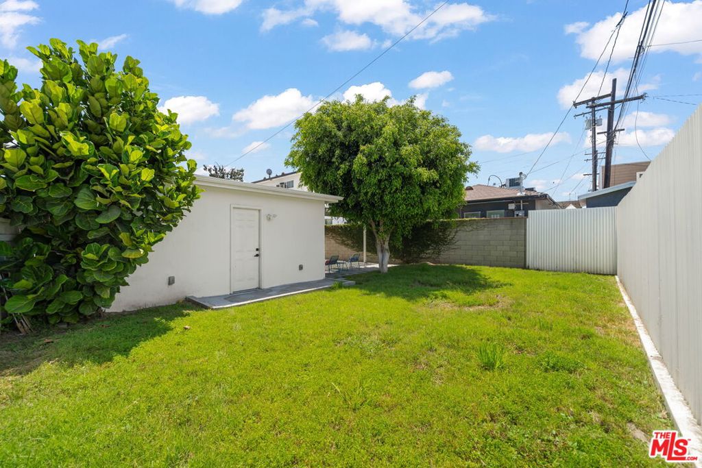 3037 Pacific Avenue Property Photo 24