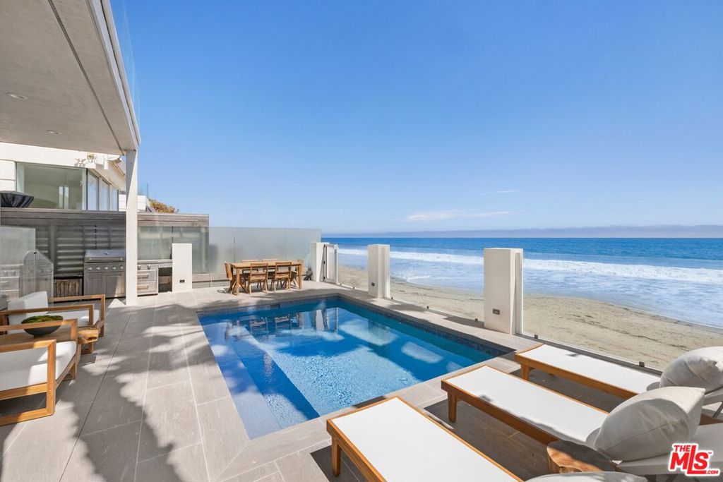22440 Pacific Coast Highway Property Photo 12