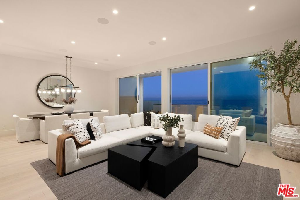 22440 Pacific Coast Highway Property Photo 31