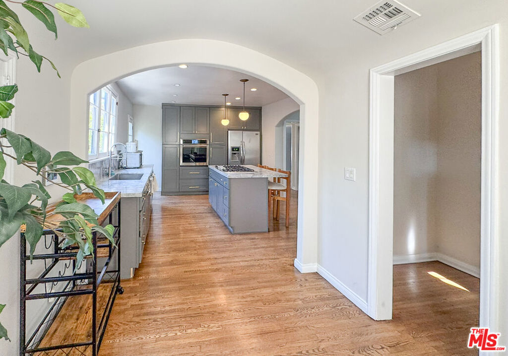 345 Westbourne Drive Property Photo 10
