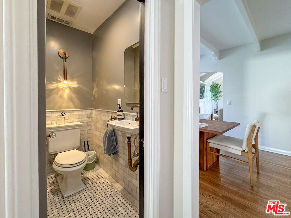 345 Westbourne Drive Property Photo 12