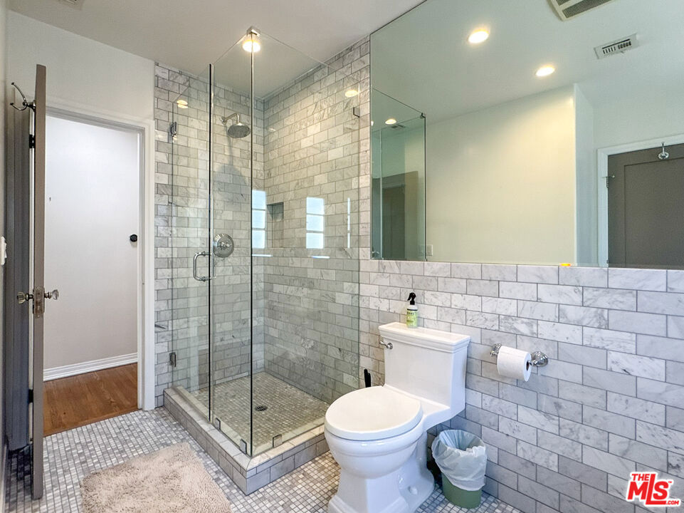 345 Westbourne Drive Property Photo 18