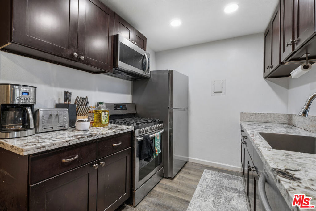 6351 Riverside Drive 22 Property Photo 4
