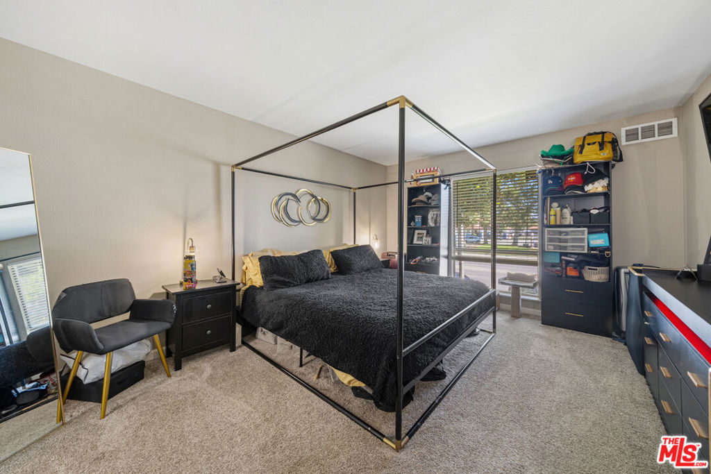 6351 Riverside Drive 22 Property Photo 10
