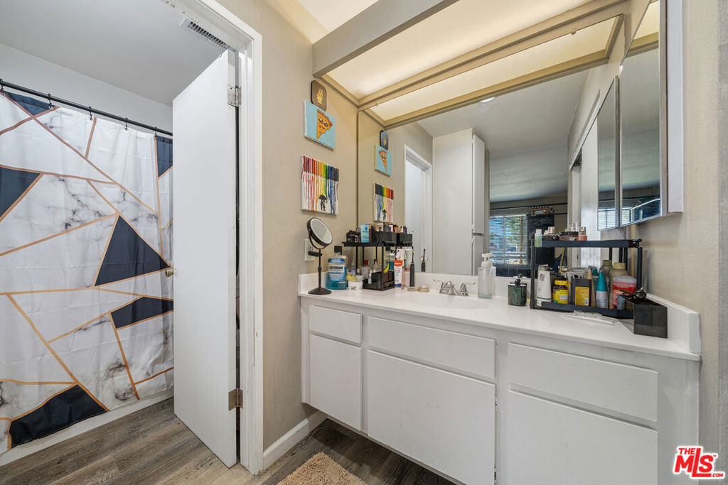 6351 Riverside Drive 22 Property Photo 12