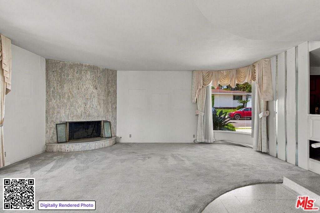5452 W 57th Street Property Photo 4