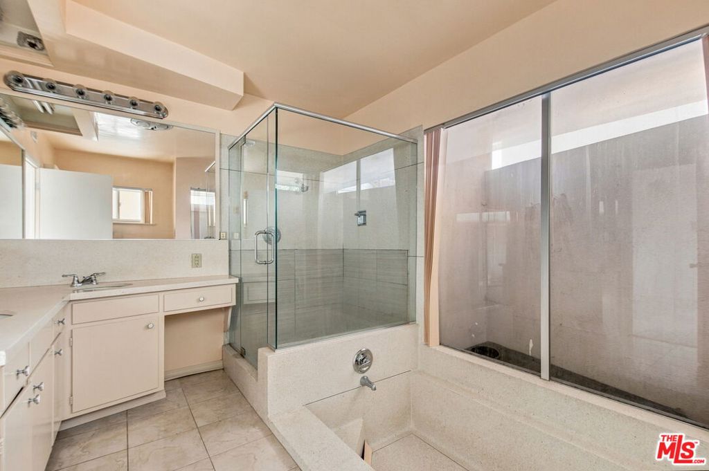 5452 W 57th Street Property Photo 34