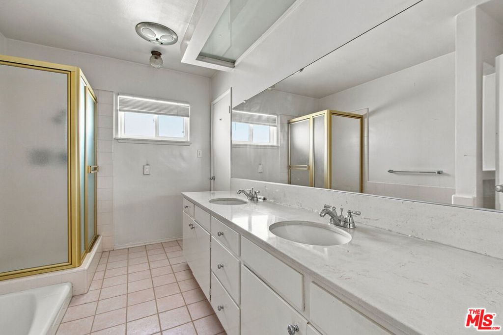 5452 W 57th Street Property Photo 39