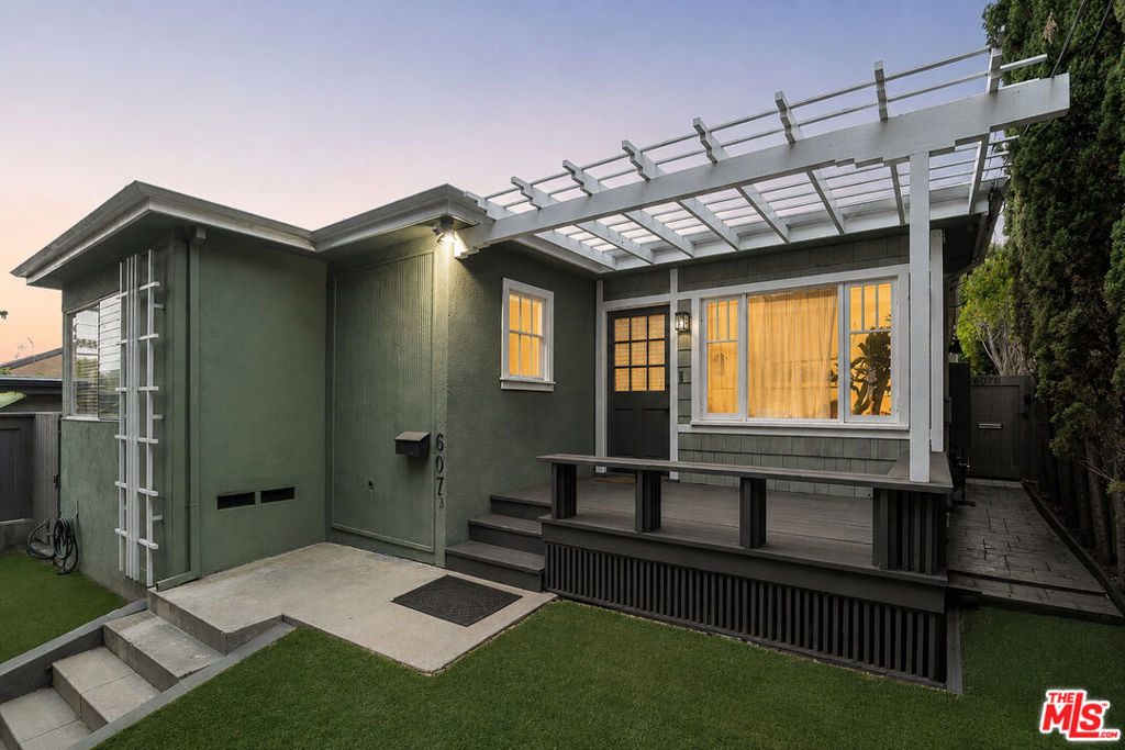 607 Ashland Avenue Property Photo