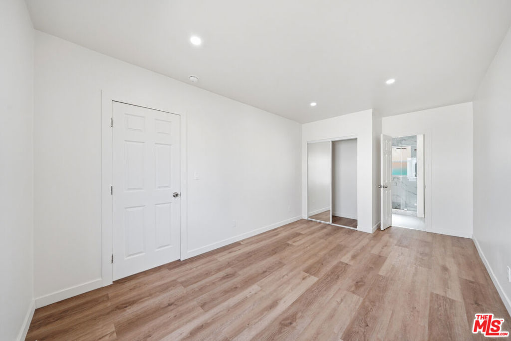 3020 W 12th Street 3028 Property Photo 6