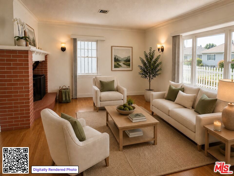 1014 N Alexandria Avenue Property Photo 2