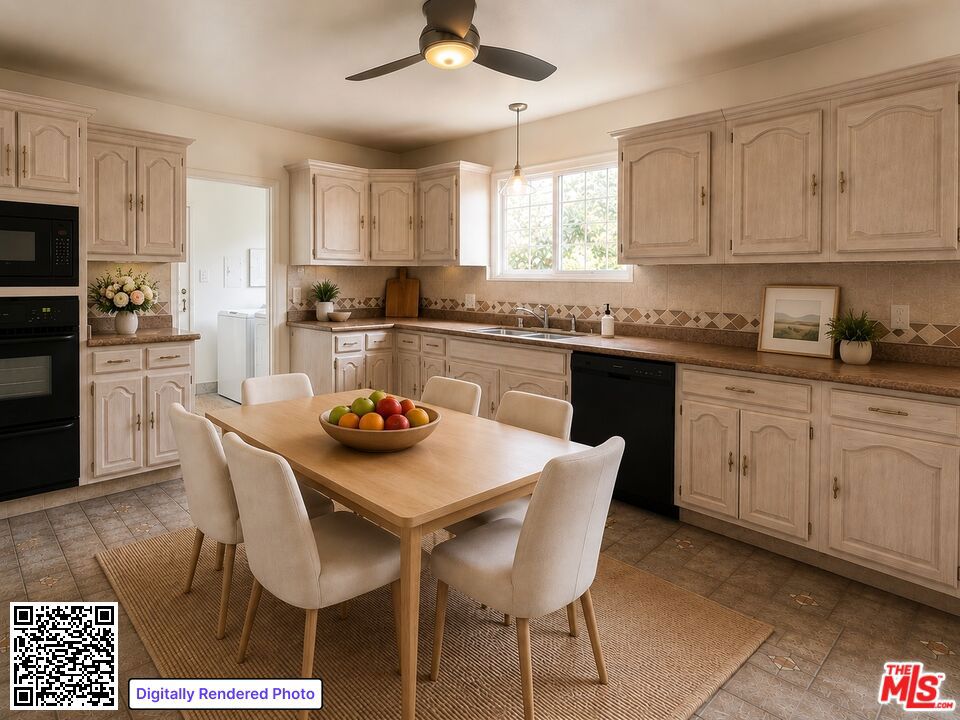 1014 N Alexandria Avenue Property Photo 6