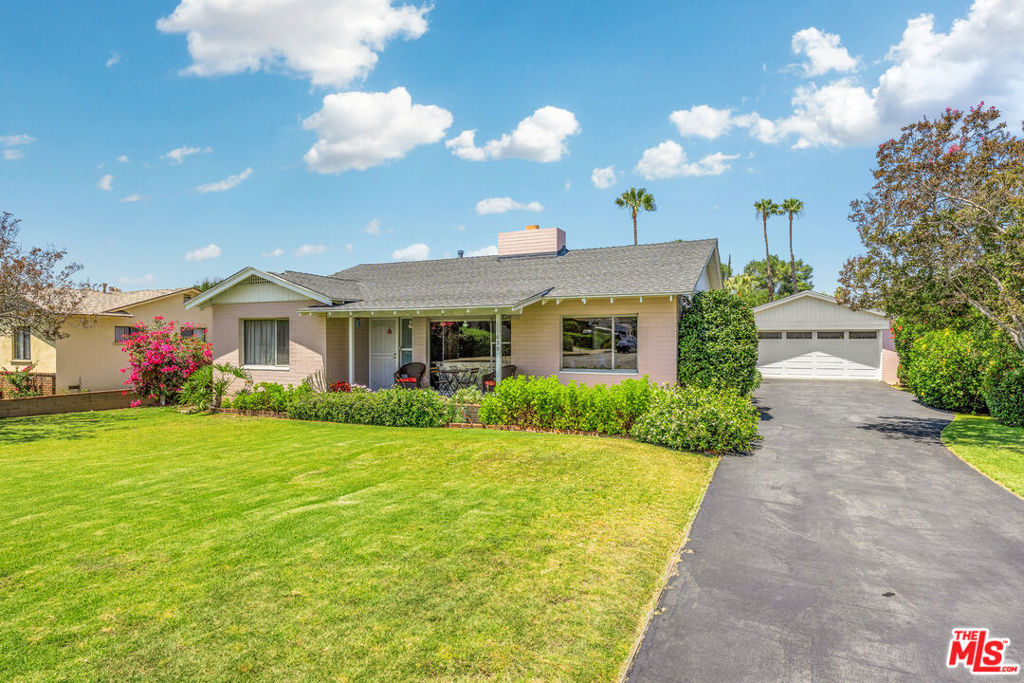 635 Ramona Avenue Property Photo 4