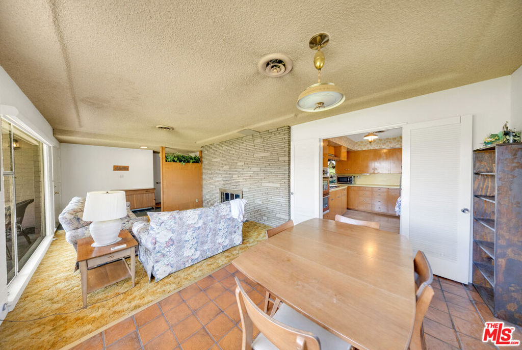 635 Ramona Avenue Property Photo 11