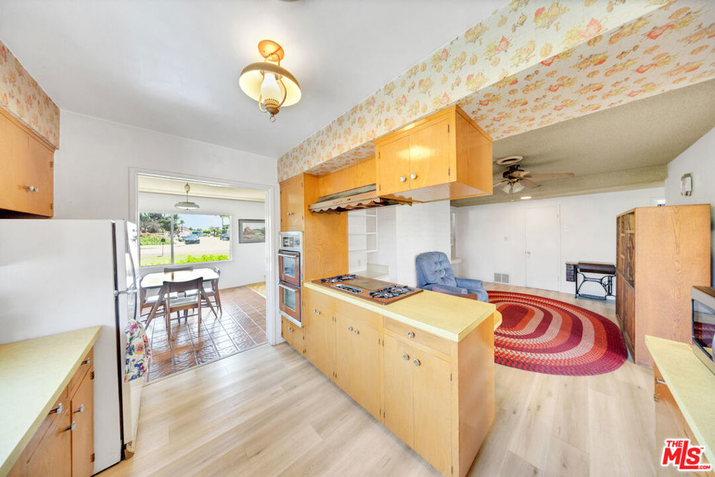 635 Ramona Avenue Property Photo 23