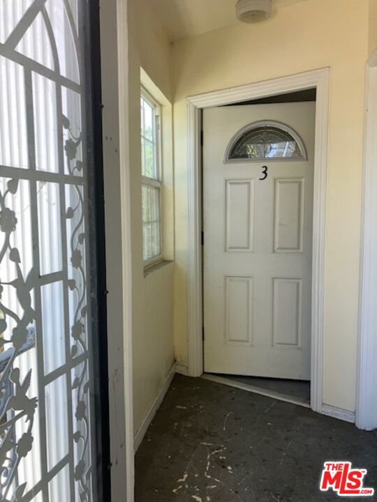 401 N Van Ness Avenue 3 Property Photo 3