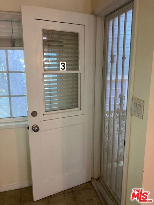 401 N Van Ness Avenue 3 Property Photo 4