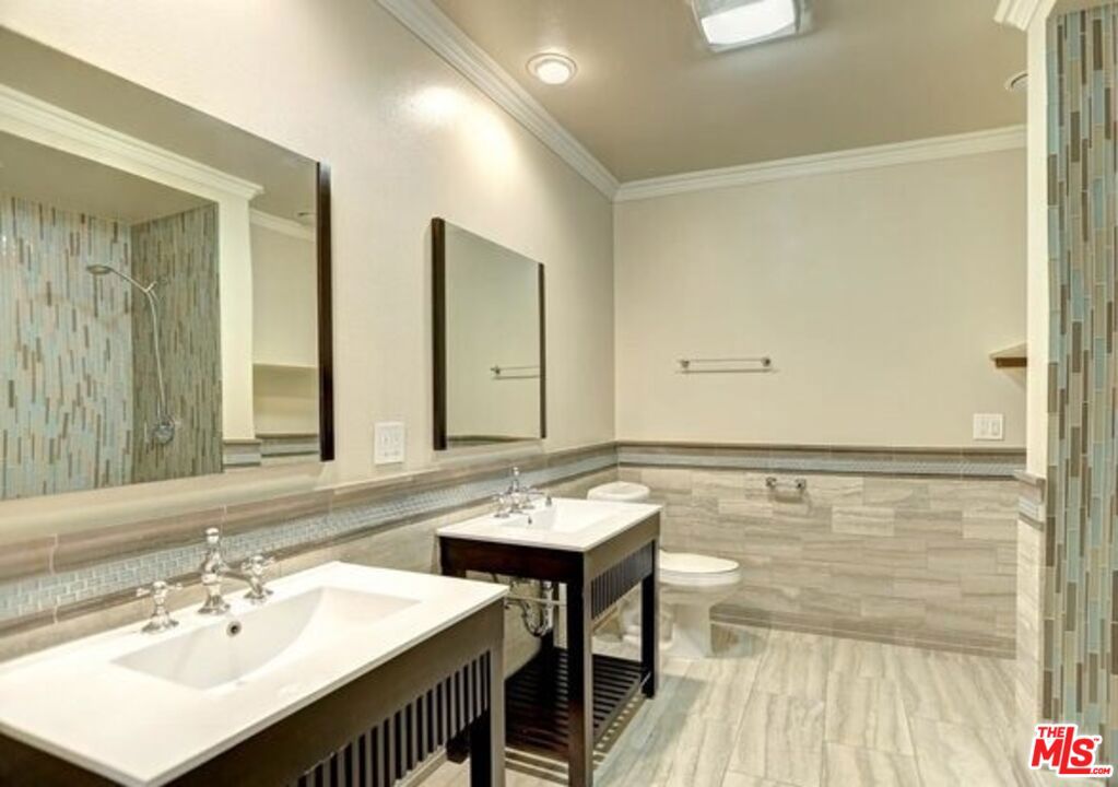 700 S Ardmore Avenue Ph1 Property Photo 4