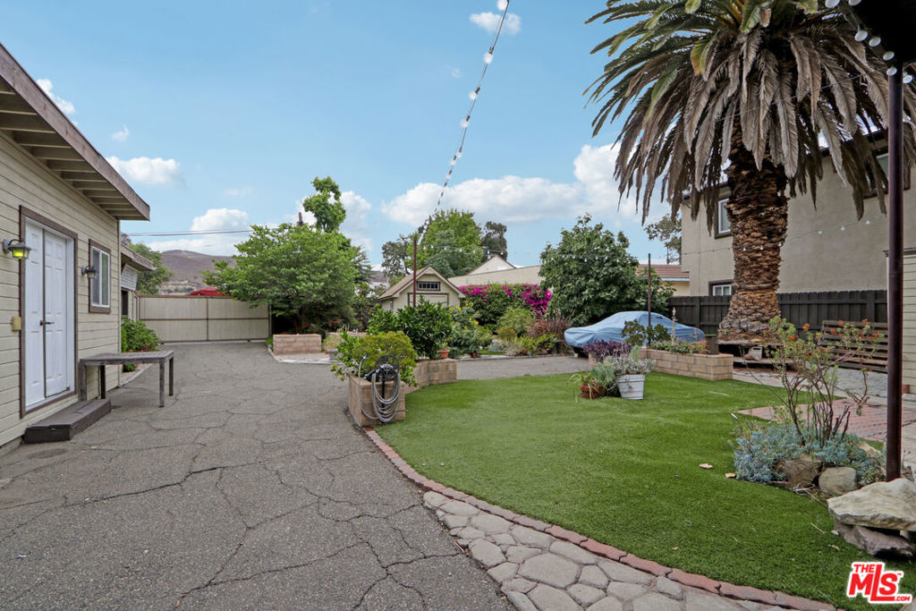 2717 Los Robles Road Property Photo 2