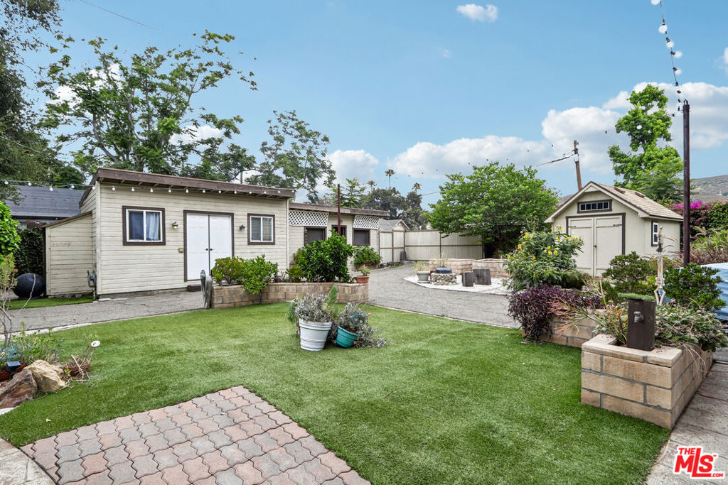 2717 Los Robles Road Property Photo 3