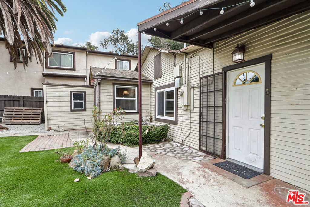 2717 Los Robles Road Property Photo 11