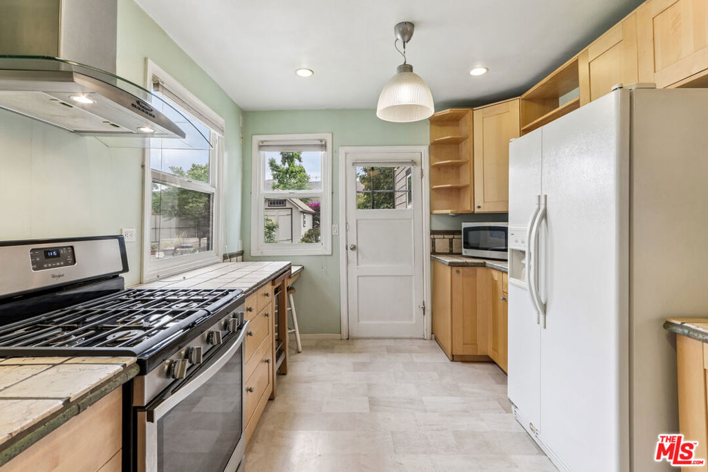 2717 Los Robles Road Property Photo 17