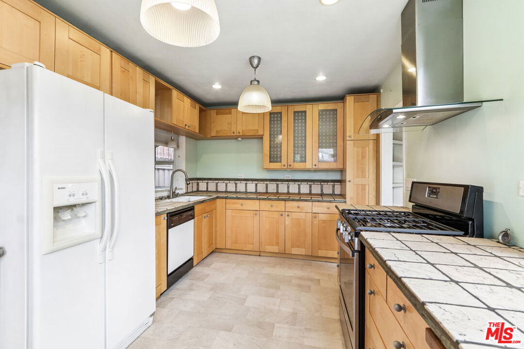 2717 Los Robles Road Property Photo 18