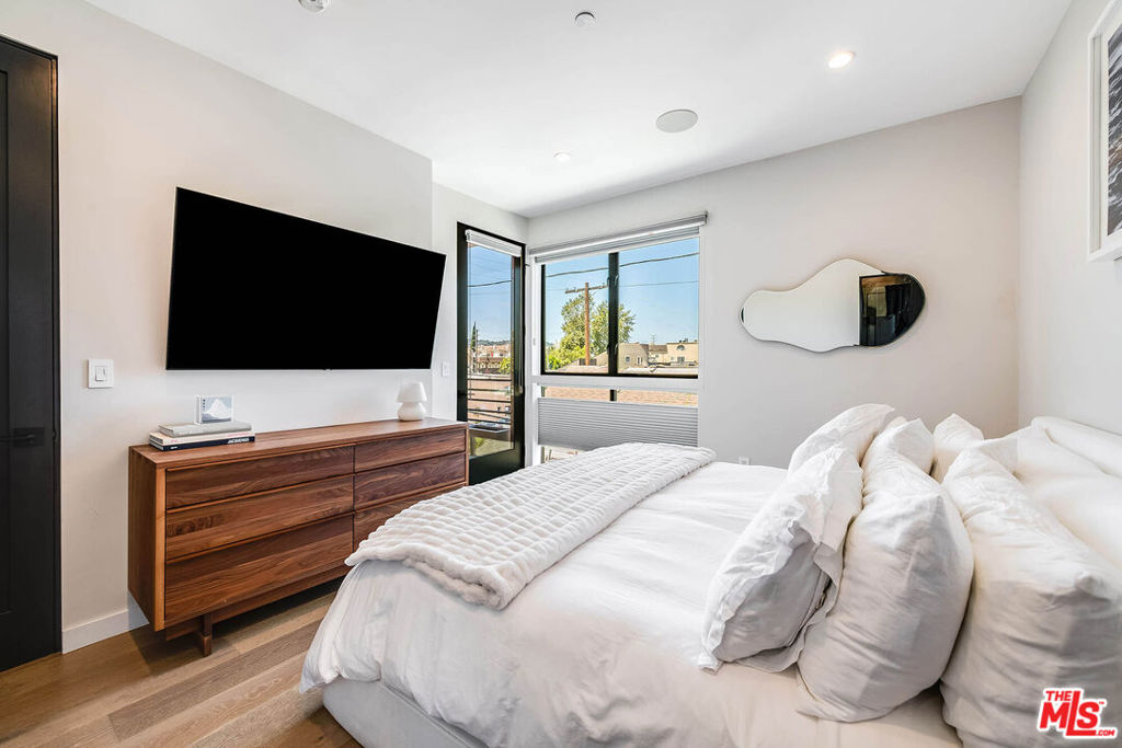 4425 Studio Place Property Photo 7