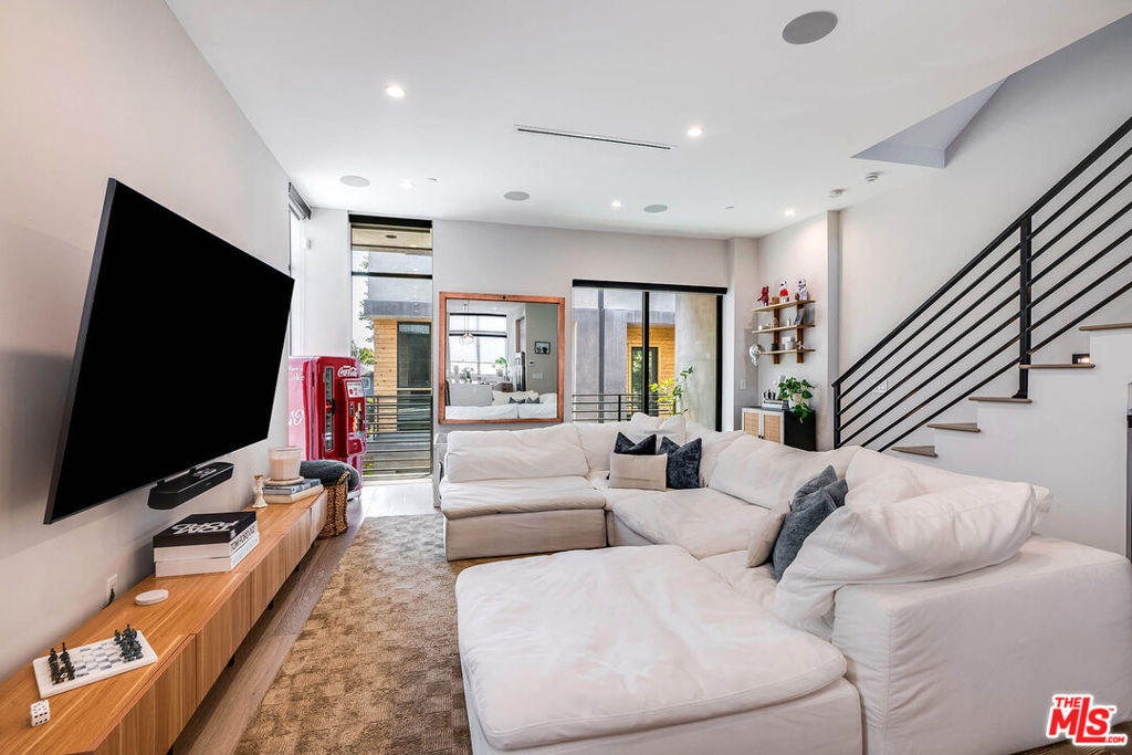 4425 Studio Place Property Photo 22