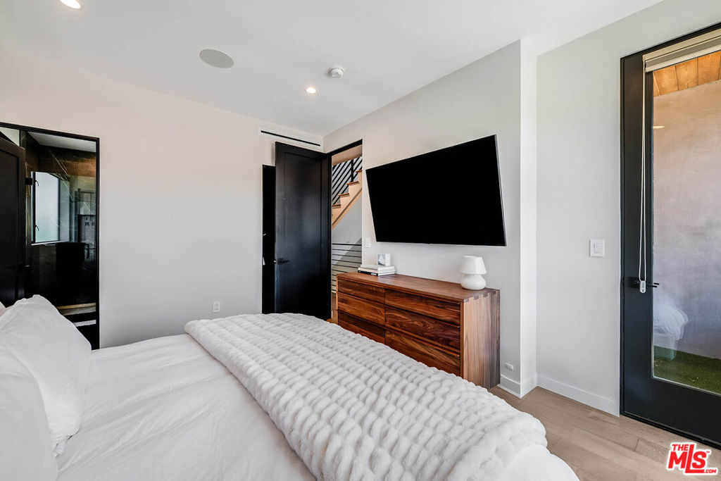 4425 Studio Place Property Photo 27