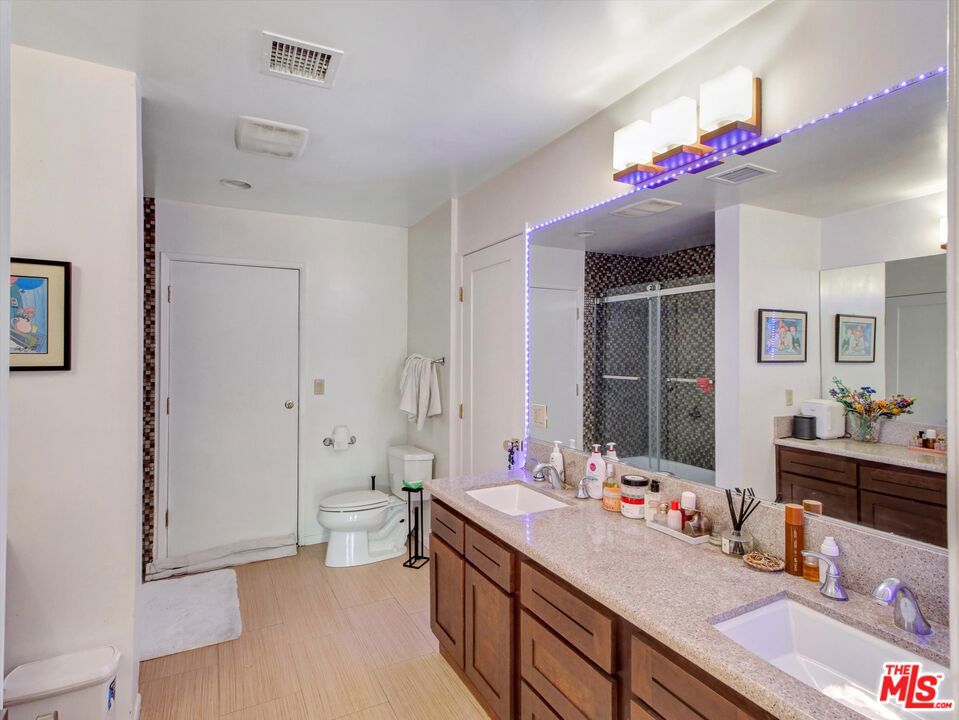 6763 Radlock Avenue Property Photo 26