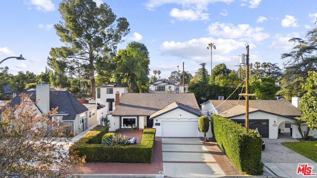 11139 Hortense Street Property Photo 19