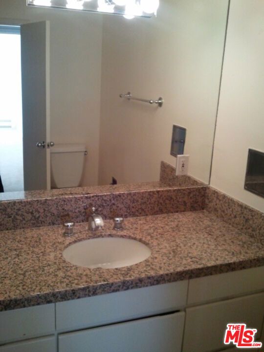 10655 Wilshire Boulevard 305 Property Photo 9