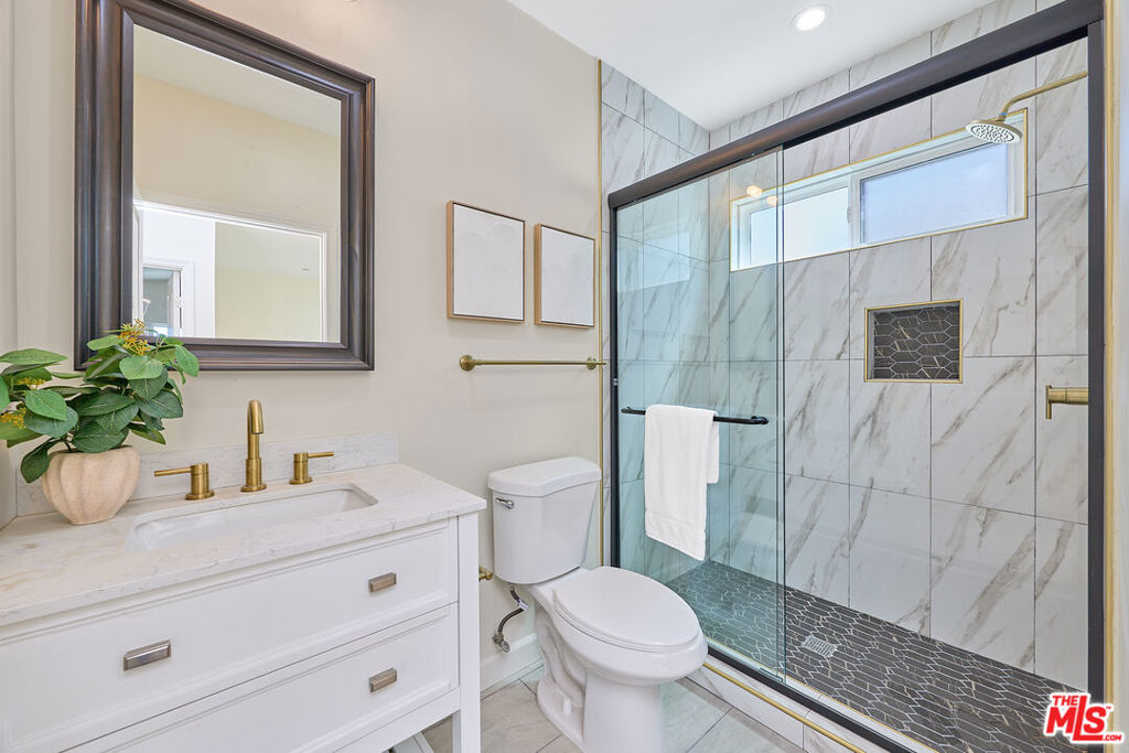 12209 Havelock Avenue Property Photo 34