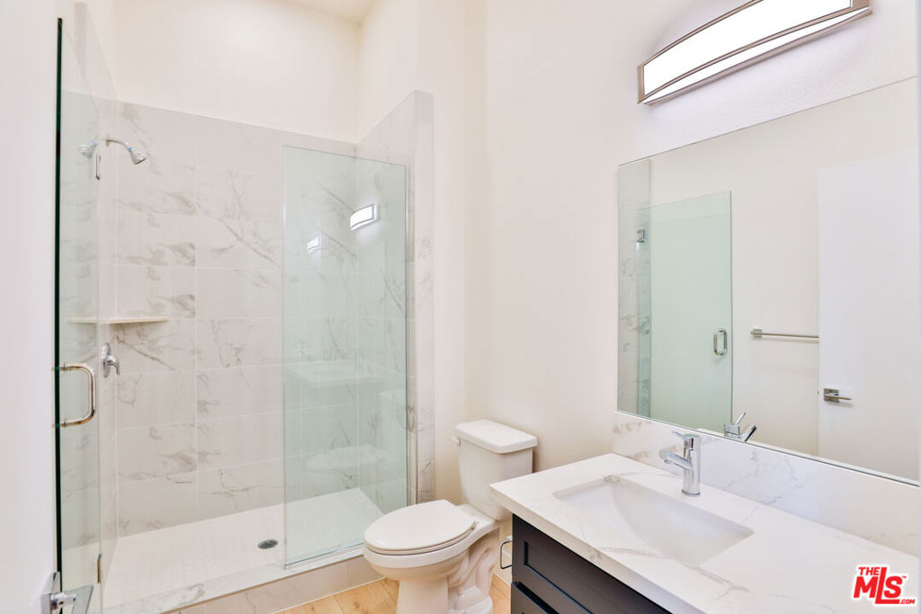 1073 Exposition Boulevard Property Photo 5