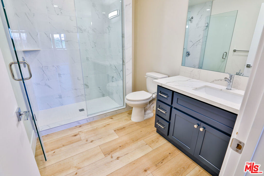 1073 Exposition Boulevard Property Photo 11