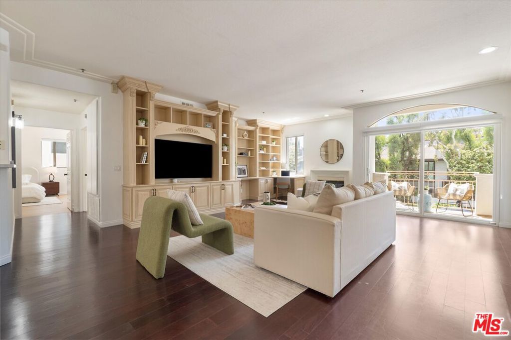 1920 S Beverly Glen Boulevard 101 Property Photo 13