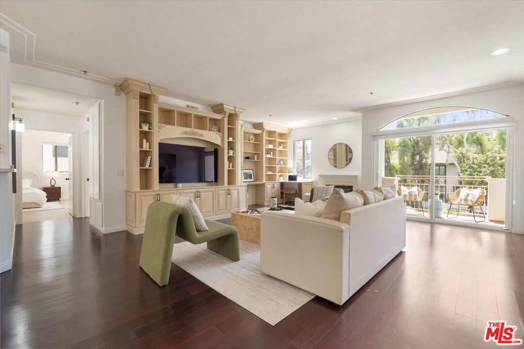 1920 S Beverly Glen Boulevard 101 Property Photo 14