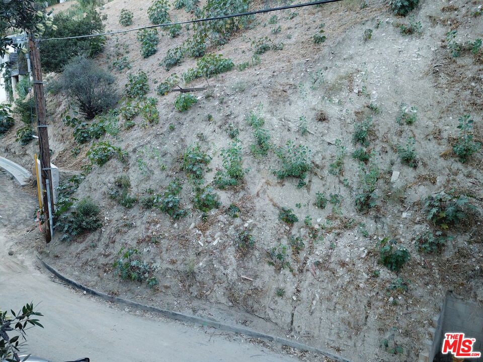 3947 N Hopevale Drive Property Photo 5
