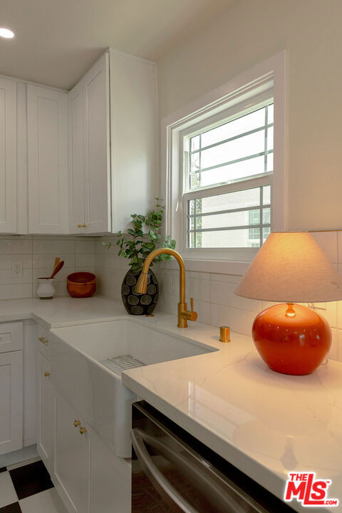 5317 Saturn Street Property Photo 10