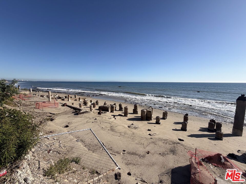 19216 Pacific Coast Highway Property Photo 4