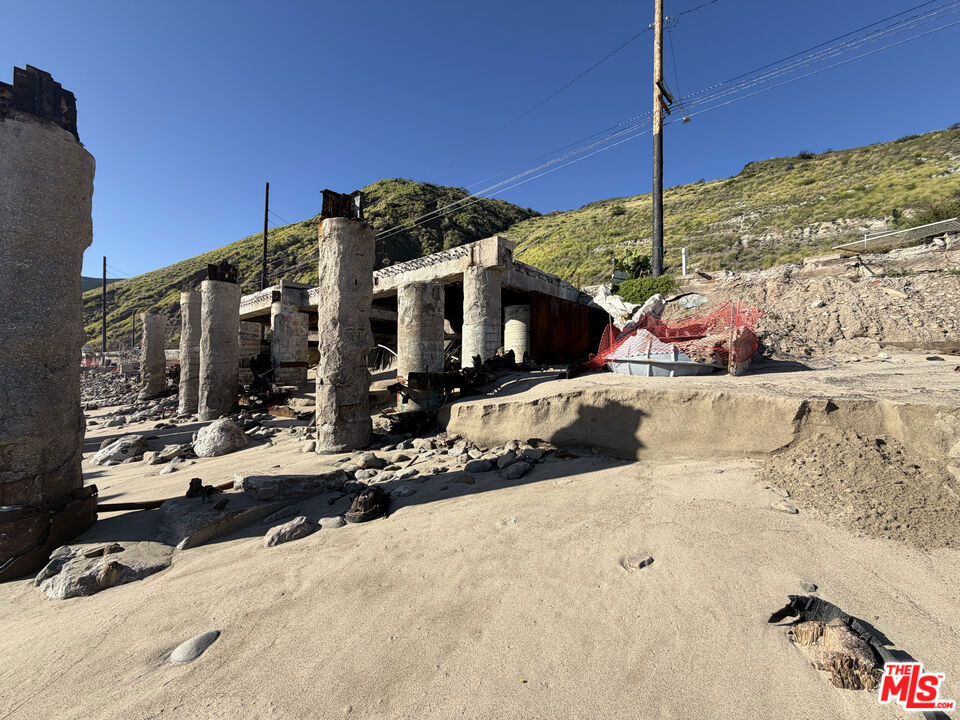 19216 Pacific Coast Highway Property Photo 5