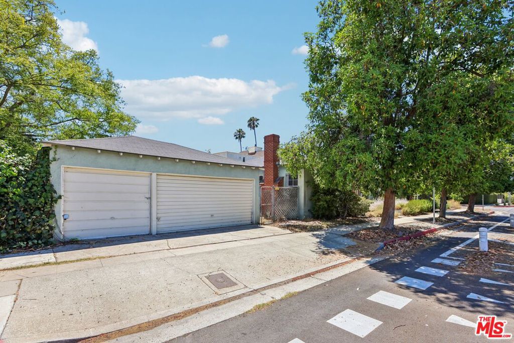 5218 San Vicente Boulevard Property Photo 10