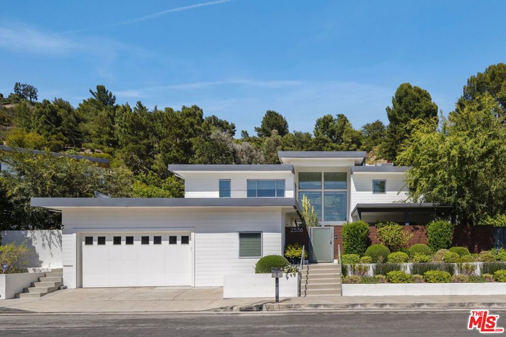 2536 Pesquera Drive Property Photo 1