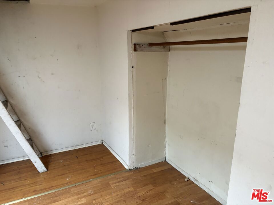 4326 Gateway Avenue Property Photo 17
