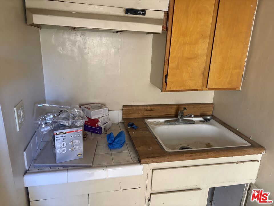 4326 Gateway Avenue Property Photo 18