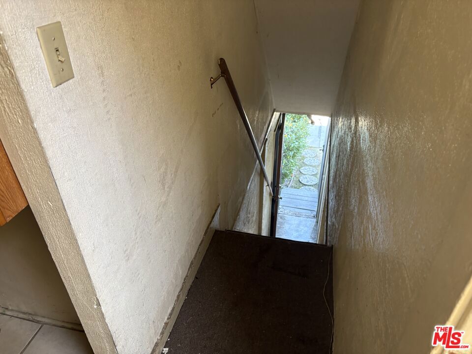 4326 Gateway Avenue Property Photo 20